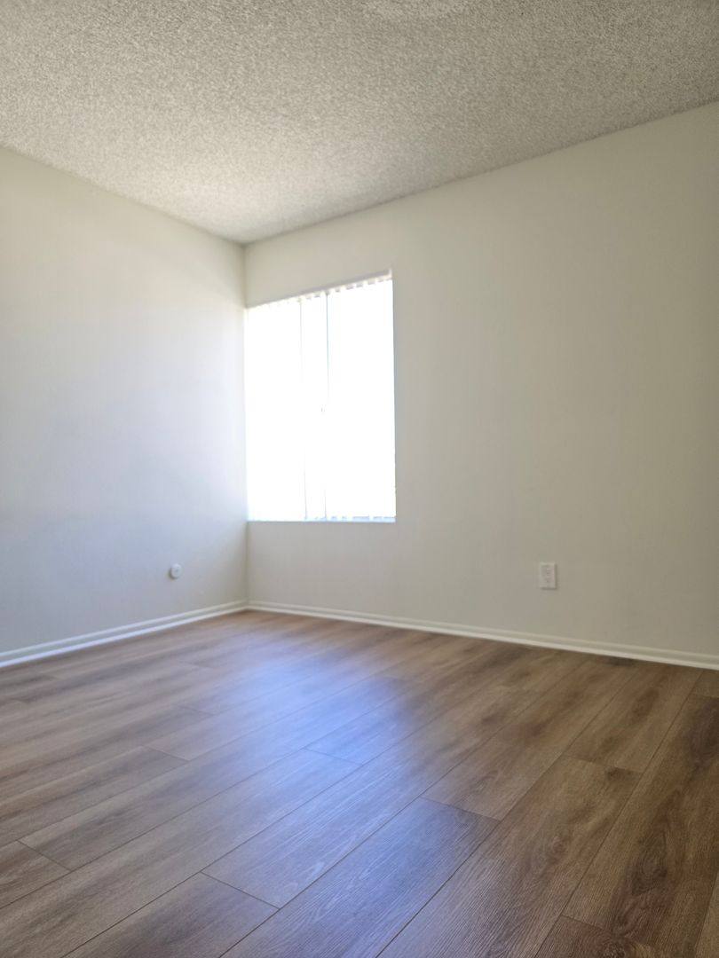 Apartment for rent at 801 E Palmer Ave, Glendale, CA 91205
