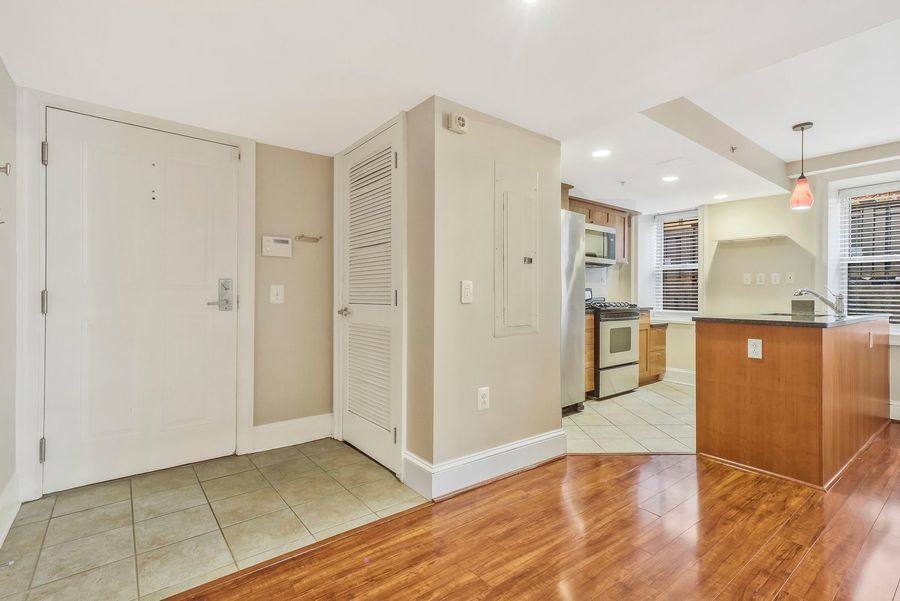 House for rent at 1750 16th St NW #4, Washington, DC 20009