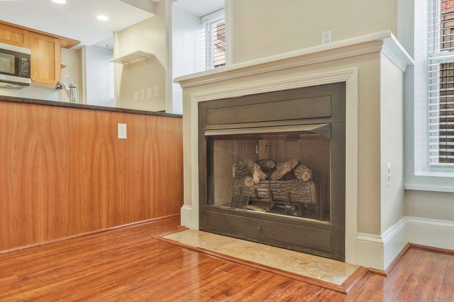 House for rent at 1750 16th St NW #4, Washington, DC 20009