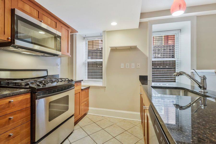 House for rent at 1750 16th St NW #4, Washington, DC 20009