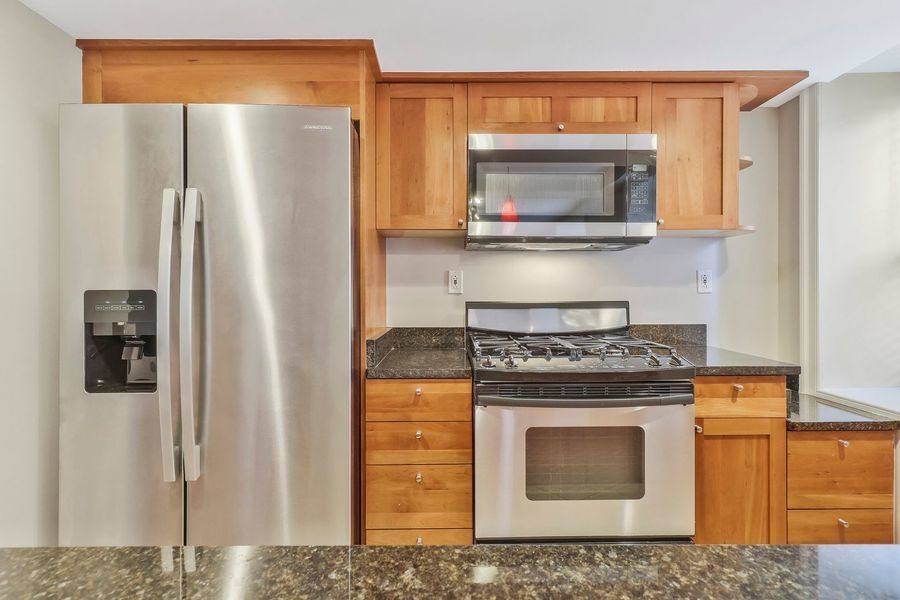 House for rent at 1750 16th St NW #4, Washington, DC 20009