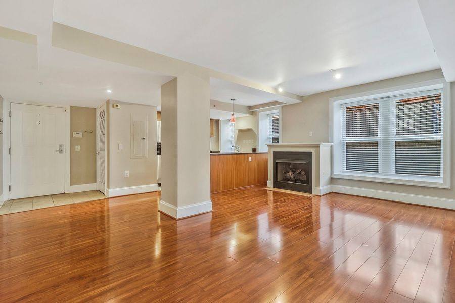House for rent at 1750 16th St NW #4, Washington, DC 20009