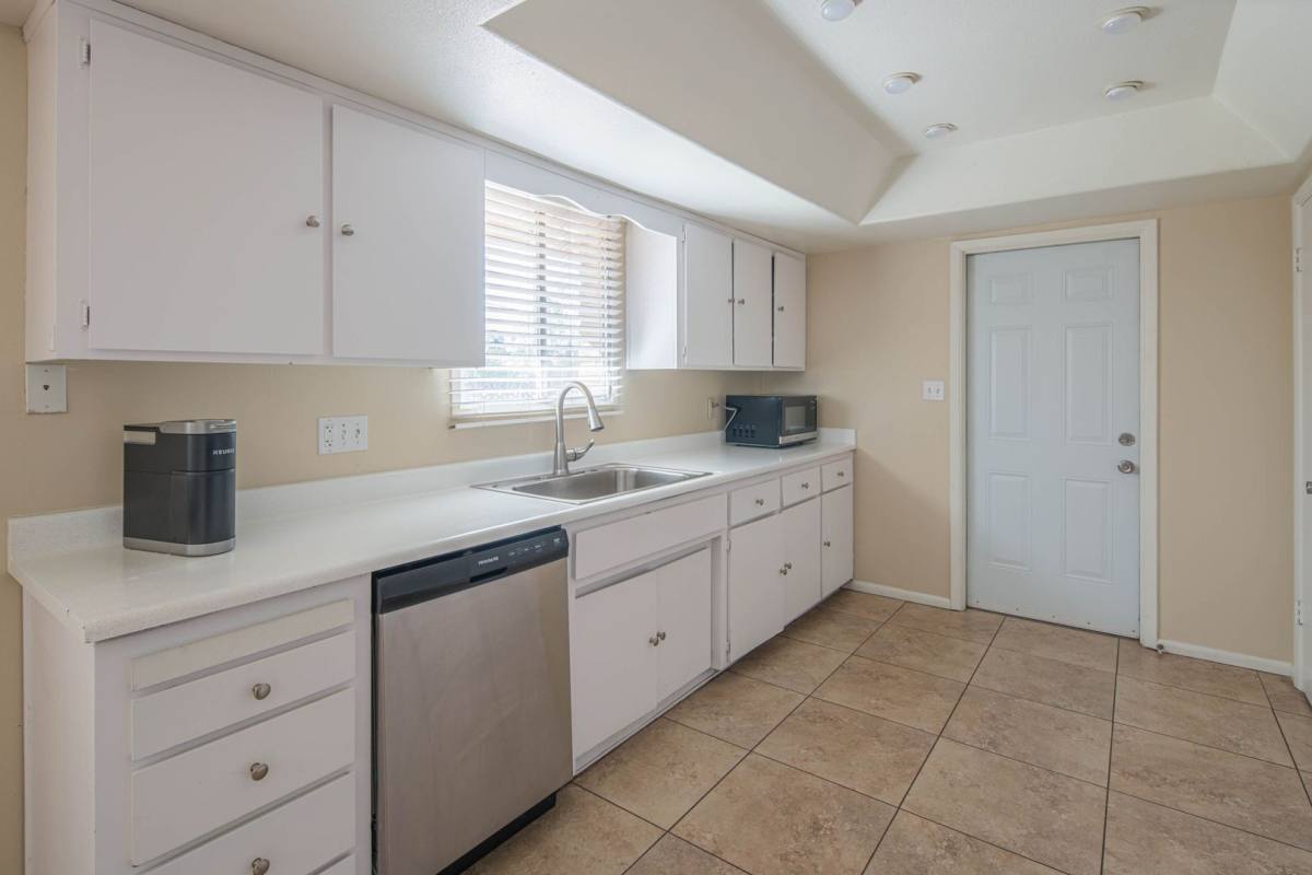 Apartment for rent at 1047 E Alameda Dr, Tempe, AZ 85282