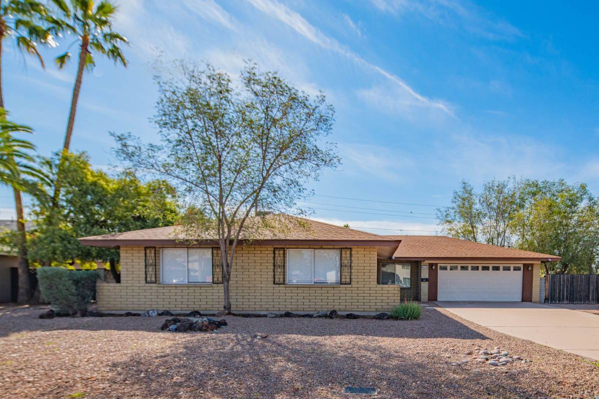 Apartment for rent at 1047 E Alameda Dr, Tempe, AZ 85282