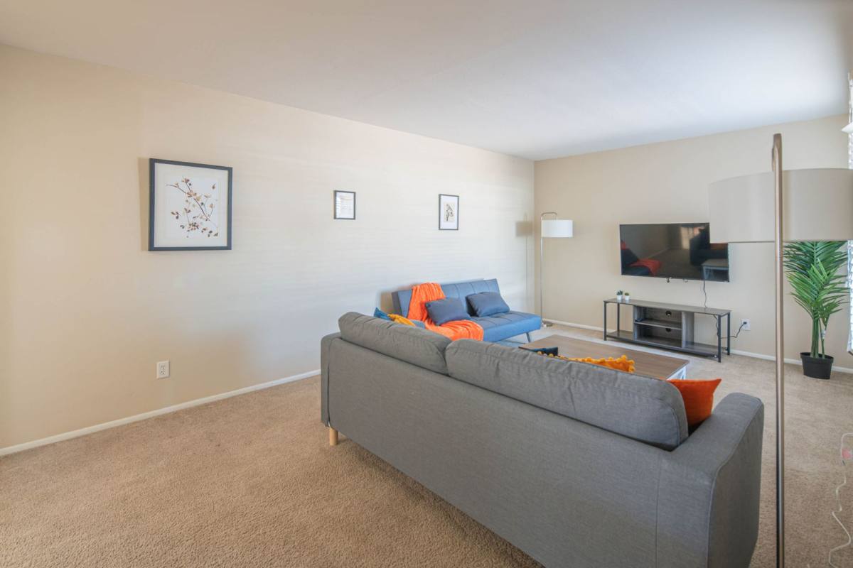 Apartment for rent at 1047 E Alameda Dr, Tempe, AZ 85282