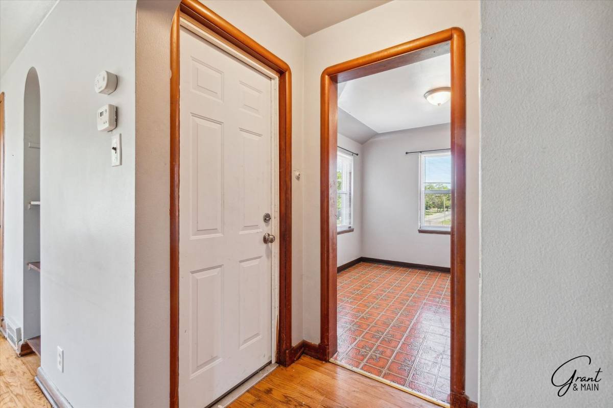 Apartment for rent at 5076 Chalmers, Detroit, MI 48213