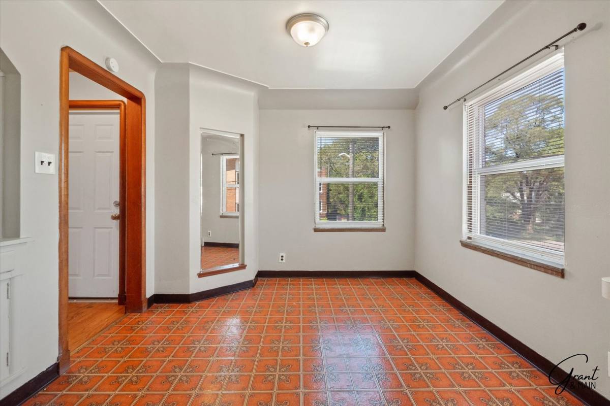 Apartment for rent at 5076 Chalmers, Detroit, MI 48213