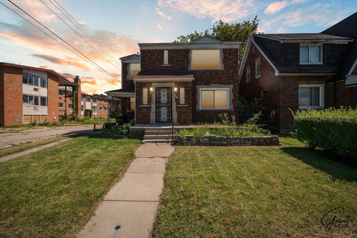 Apartment for rent at 5076 Chalmers, Detroit, MI 48213