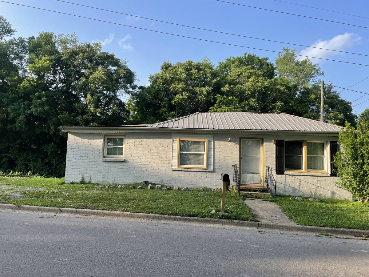 House for rent at 1543 Golf Club Lane, Clarksville, TN 37043