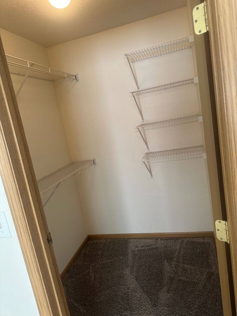 Apartment for rent at 1431 Oak Manor Ave S, Fargo, ND 58103