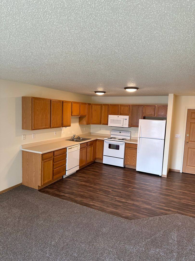 Apartment for rent at 1431 Oak Manor Ave S, Fargo, ND 58103