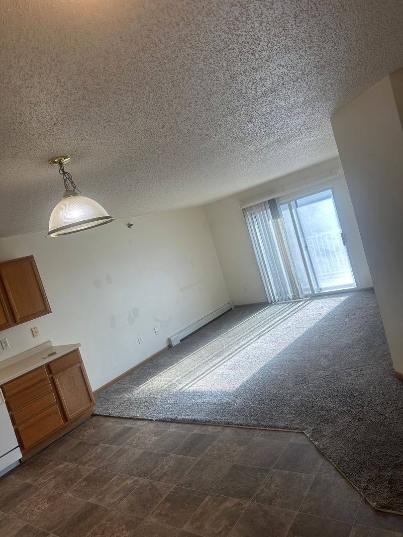 Apartment for rent at 1431 Oak Manor Ave S, Fargo, ND 58103