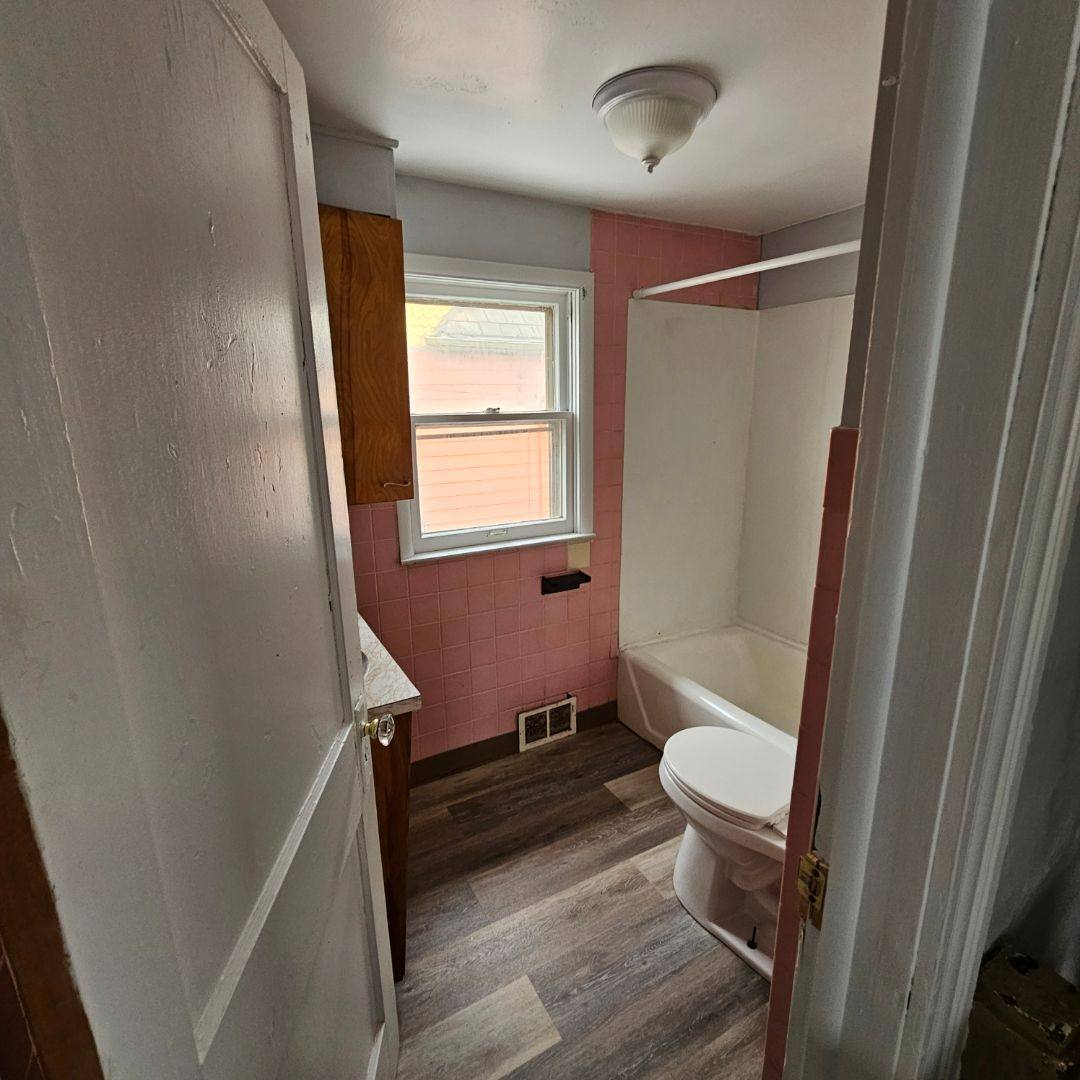 Apartment for rent at 479 B St, Sharon, PA 16146