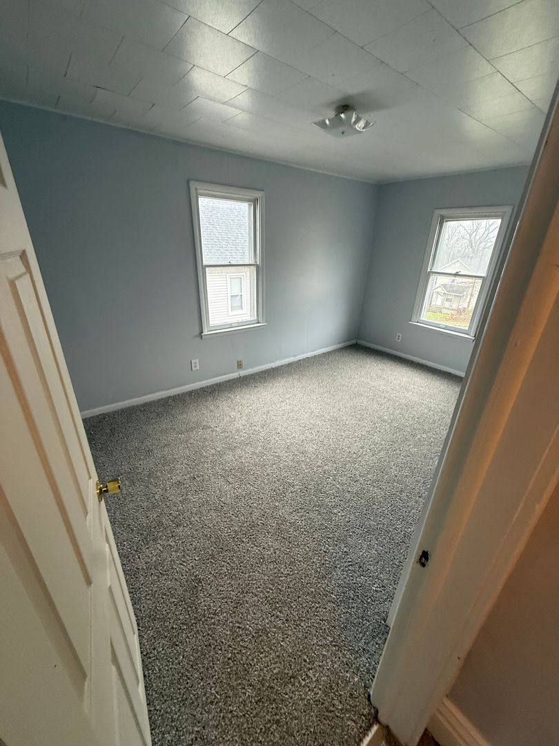Apartment for rent at 479 B St, Sharon, PA 16146
