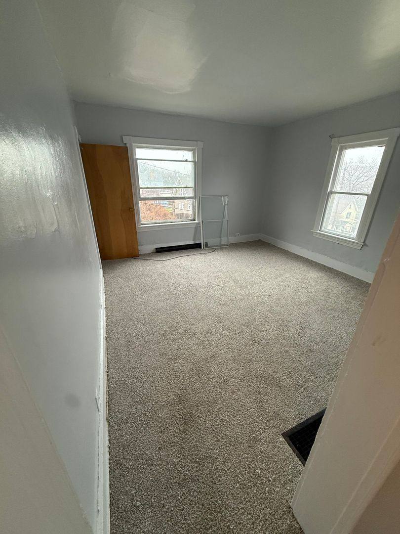 Apartment for rent at 479 B St, Sharon, PA 16146