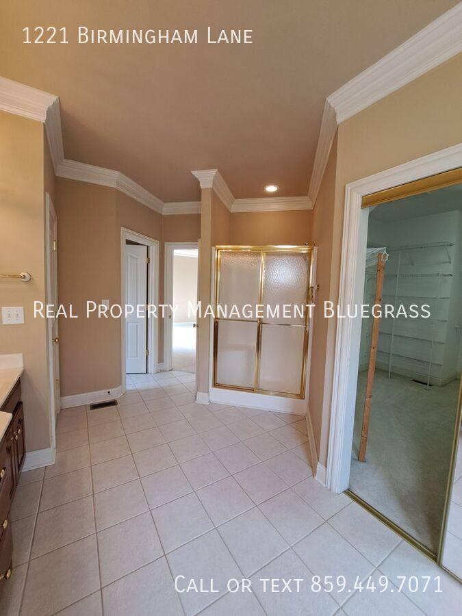 House for rent at 1221 Birmingham Lane, Lexington, KY 40513