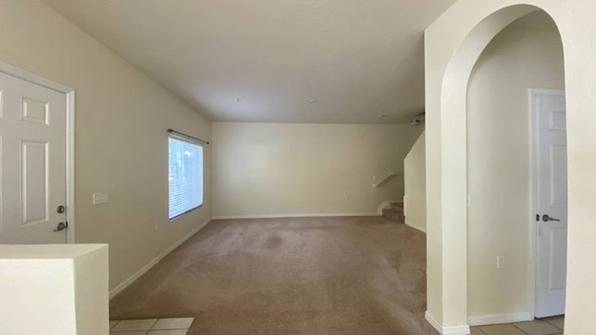 Townhouse for rent at 3701 45th Terrace W #LAKESIDE Village, Bradenton, FL 34210