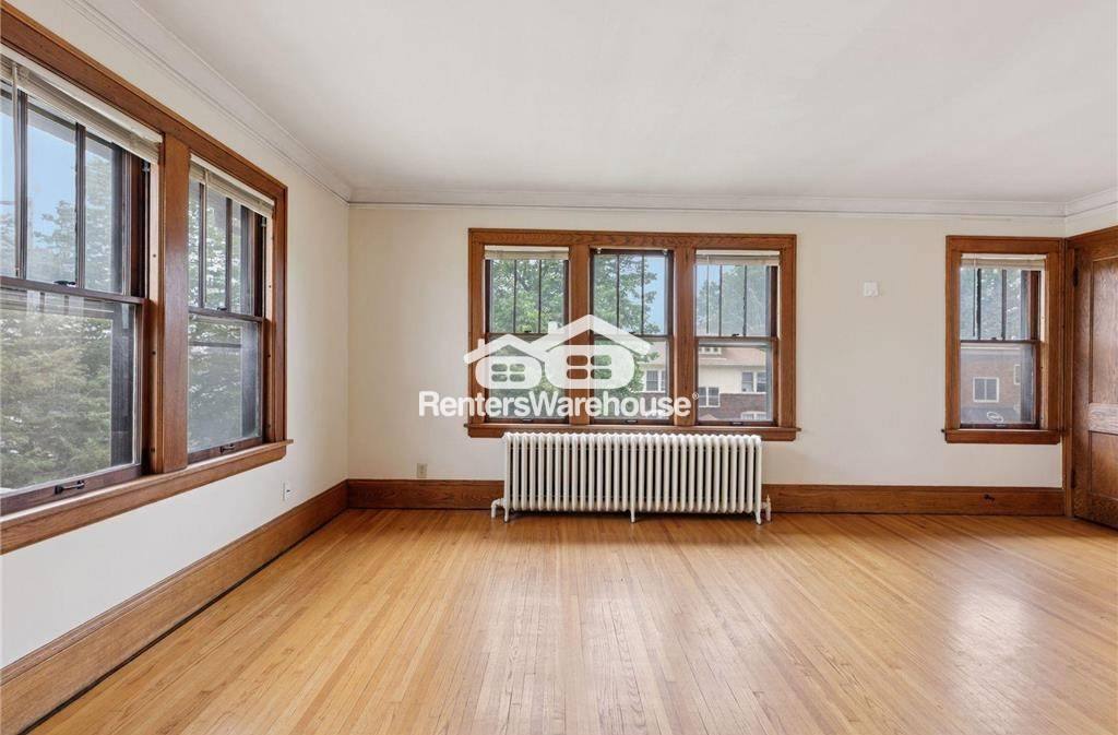 Townhouse for rent at 1601 Charles Ave, Saint Paul, MN 55104