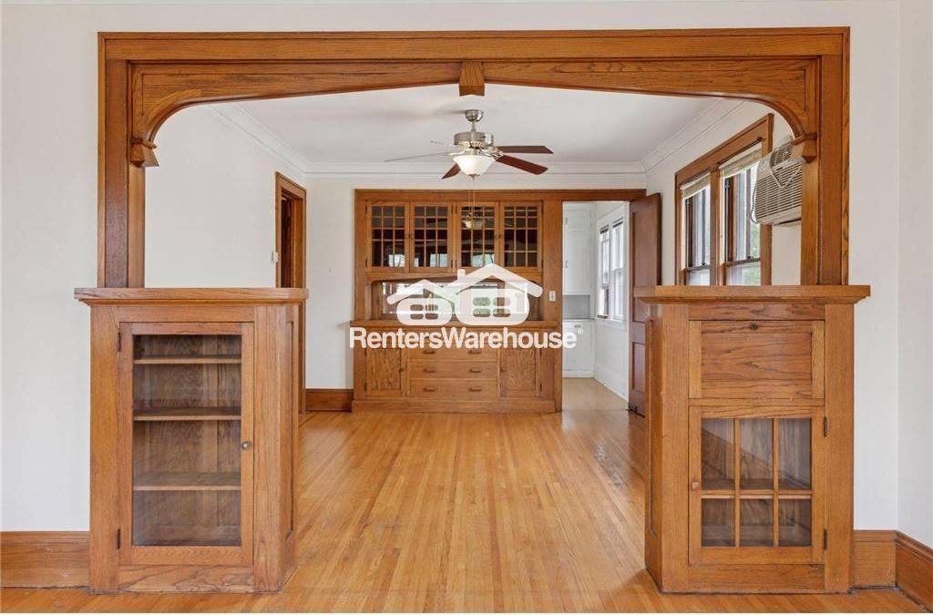 Townhouse for rent at 1601 Charles Ave, Saint Paul, MN 55104