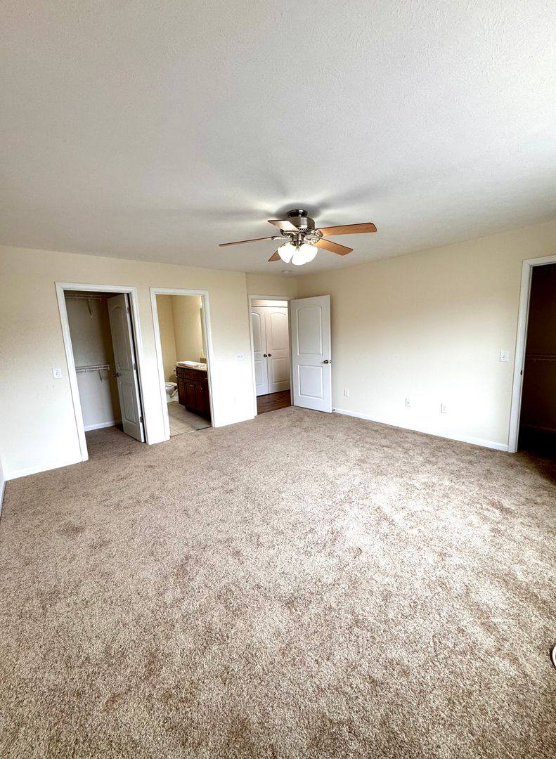 Apartment for rent at 1027 Shenandoah St, Harrisonburg, VA 22802