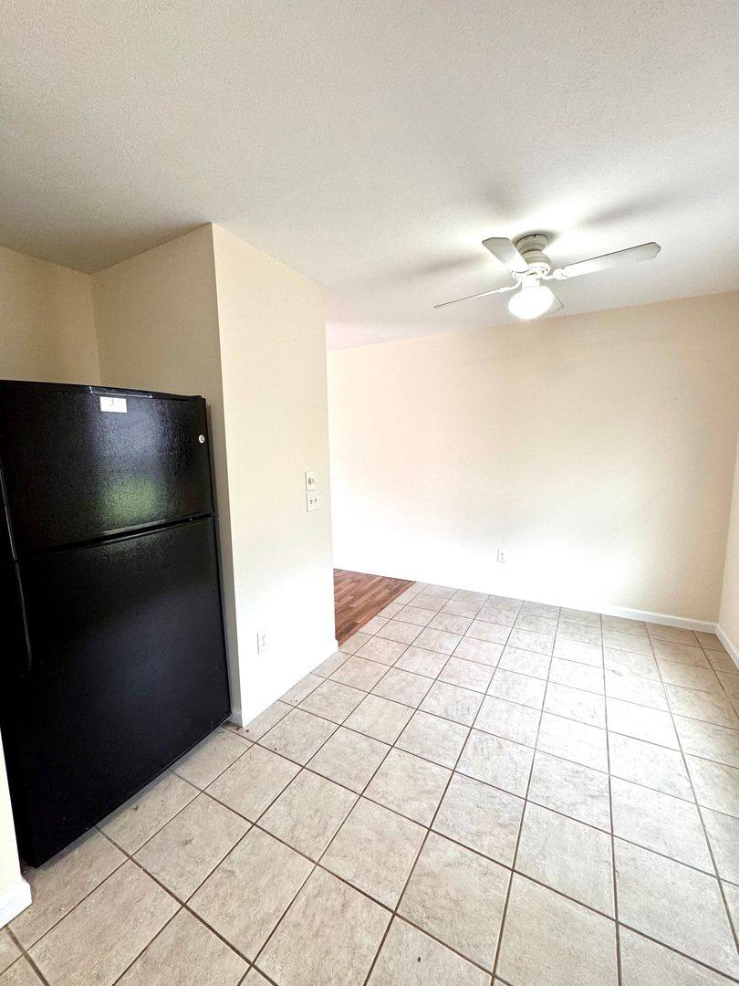 Apartment for rent at 1027 Shenandoah St, Harrisonburg, VA 22802