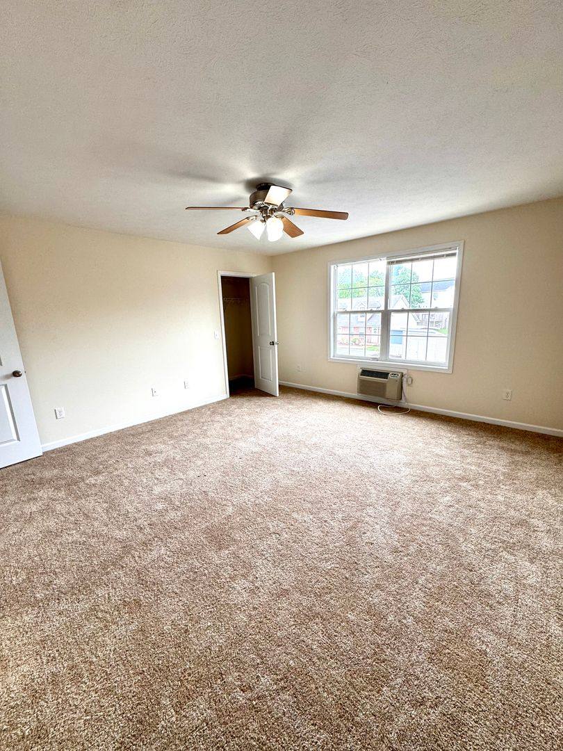 Apartment for rent at 1027 Shenandoah St, Harrisonburg, VA 22802