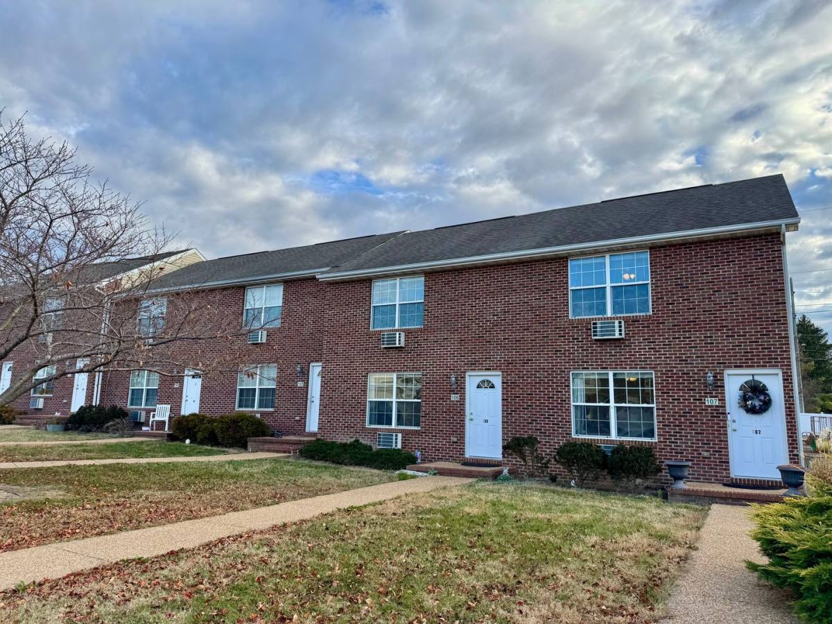 Apartment for rent at 1027 Shenandoah St, Harrisonburg, VA 22802