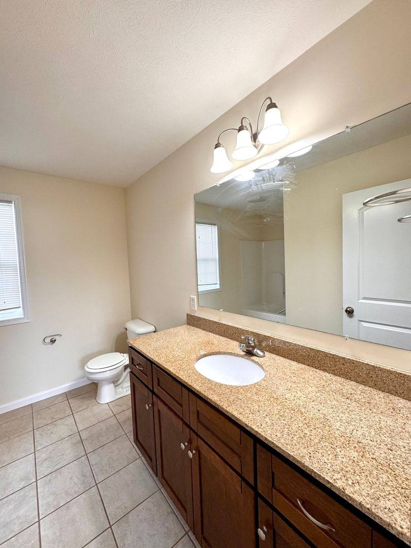 Apartment for rent at 1027 Shenandoah St, Harrisonburg, VA 22802