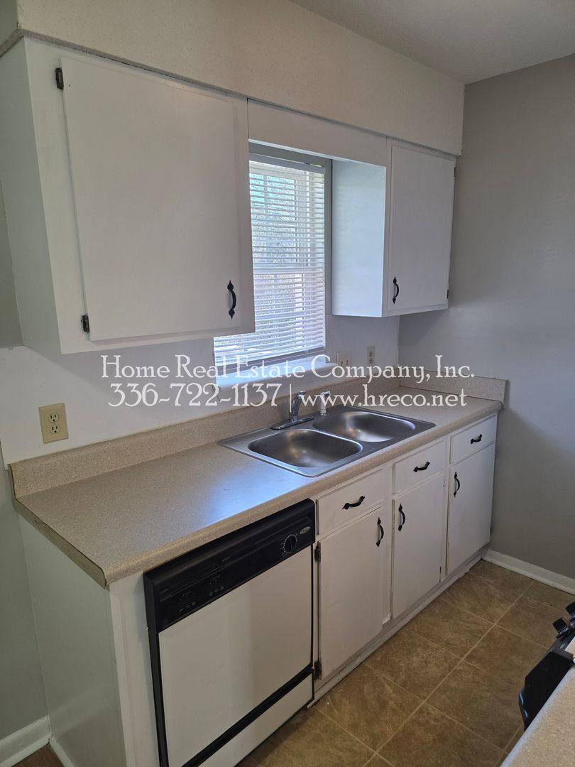 Apartment for rent at 3465 Valley Rd, Winston Salem, NC 27106