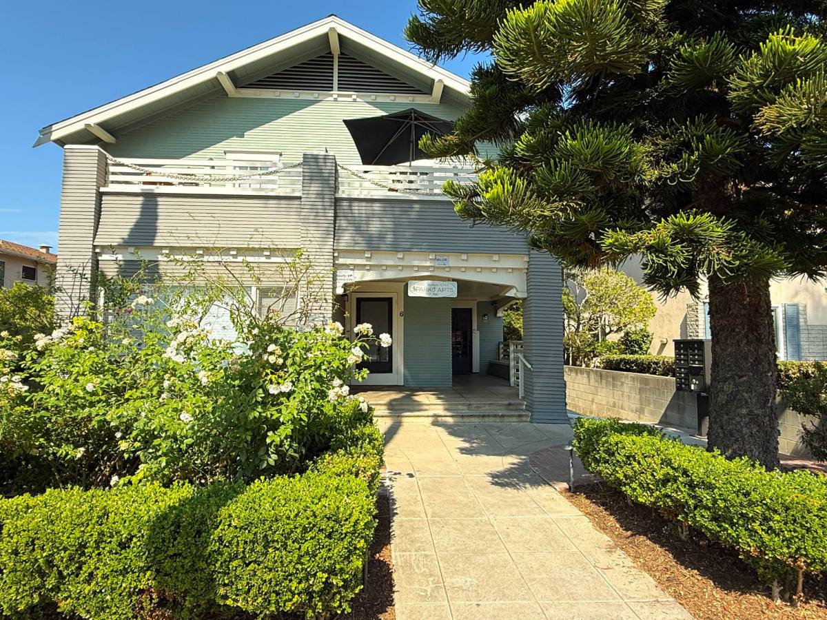 Apartment for rent at 4242 Campus Ave, San Diego, CA 92103
