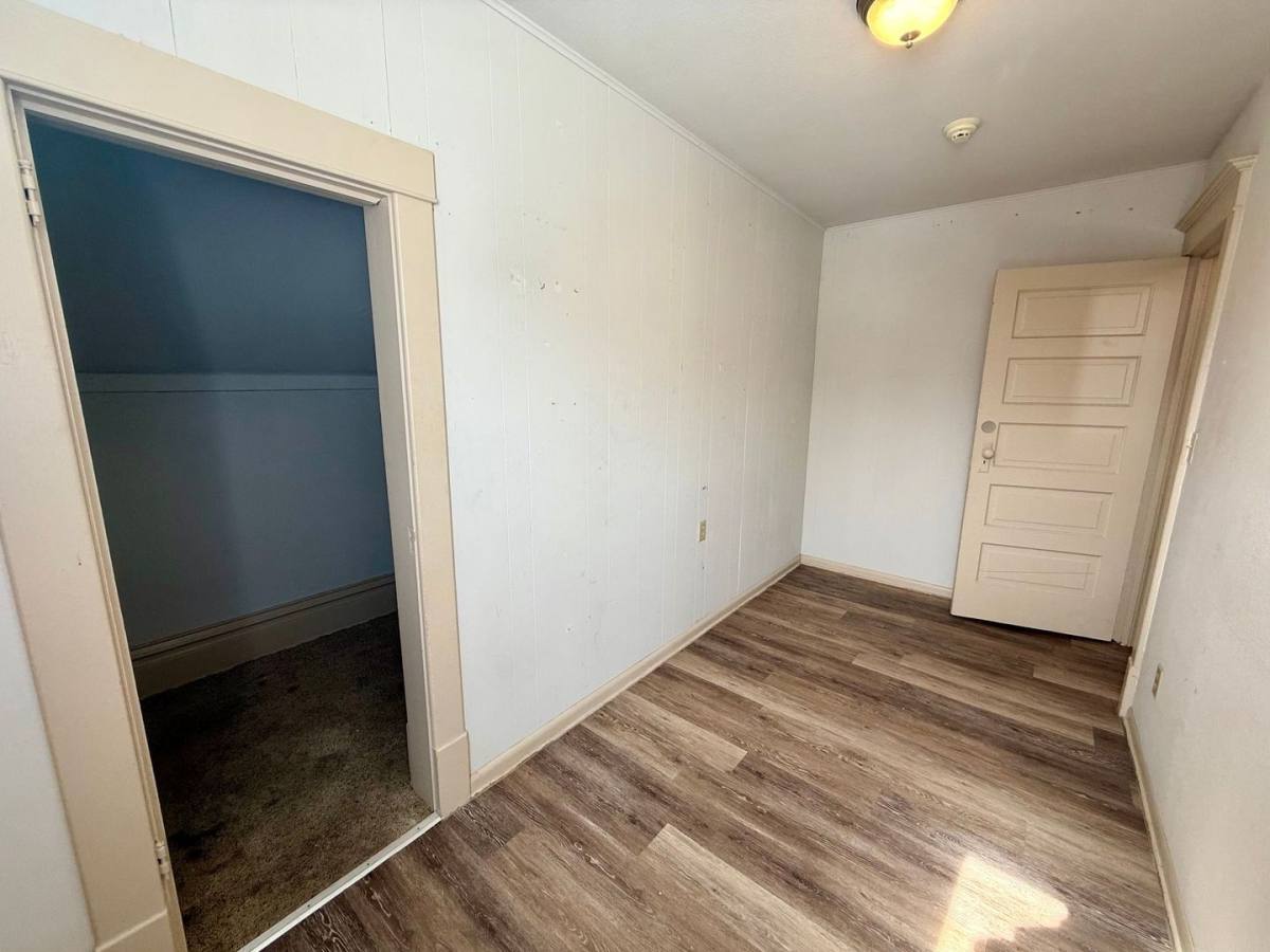 Apartment for rent at 724 Washington St, Wausau, WI 54403