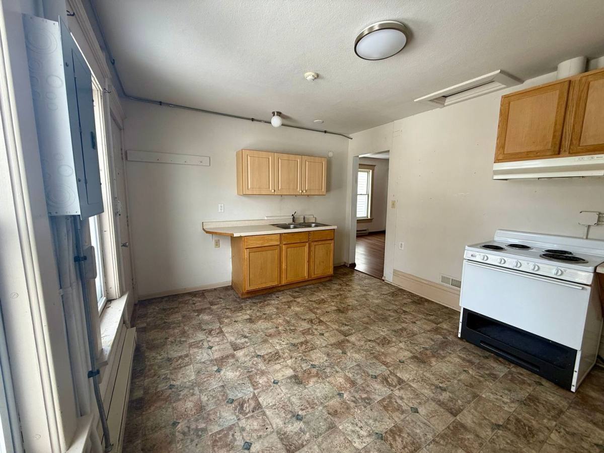 Apartment for rent at 724 Washington St, Wausau, WI 54403