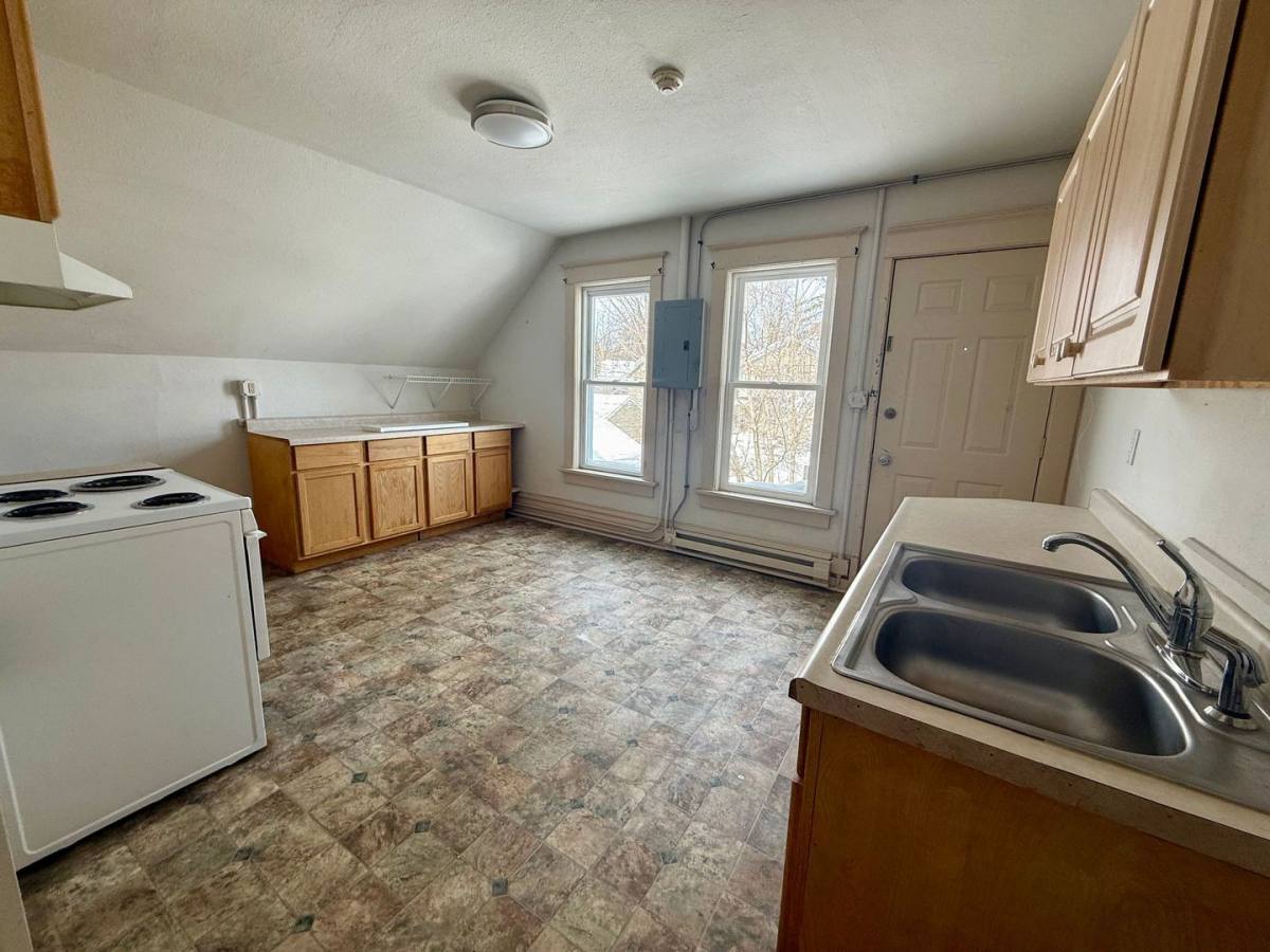Apartment for rent at 724 Washington St, Wausau, WI 54403