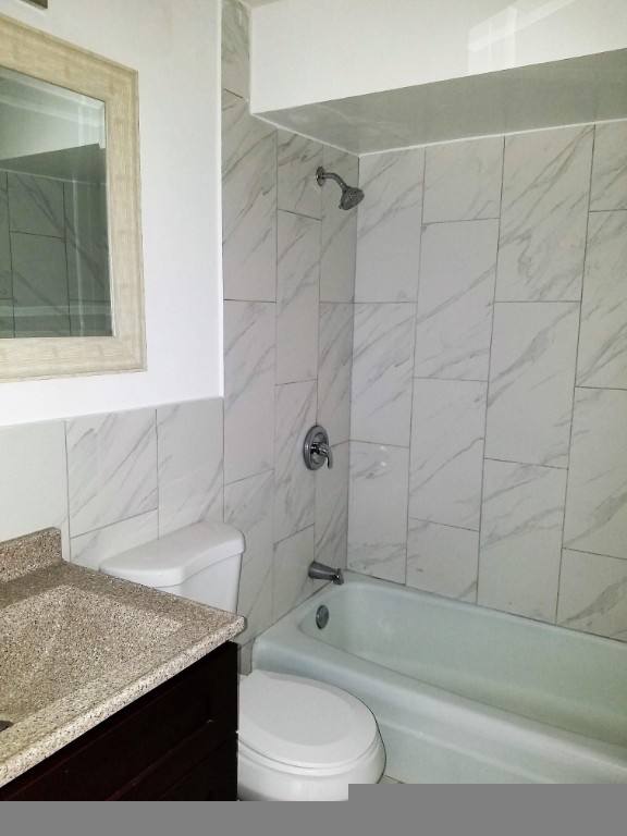 Apartment for rent at 3710 N Pine Grove Ave #407, Chicago, IL 60613