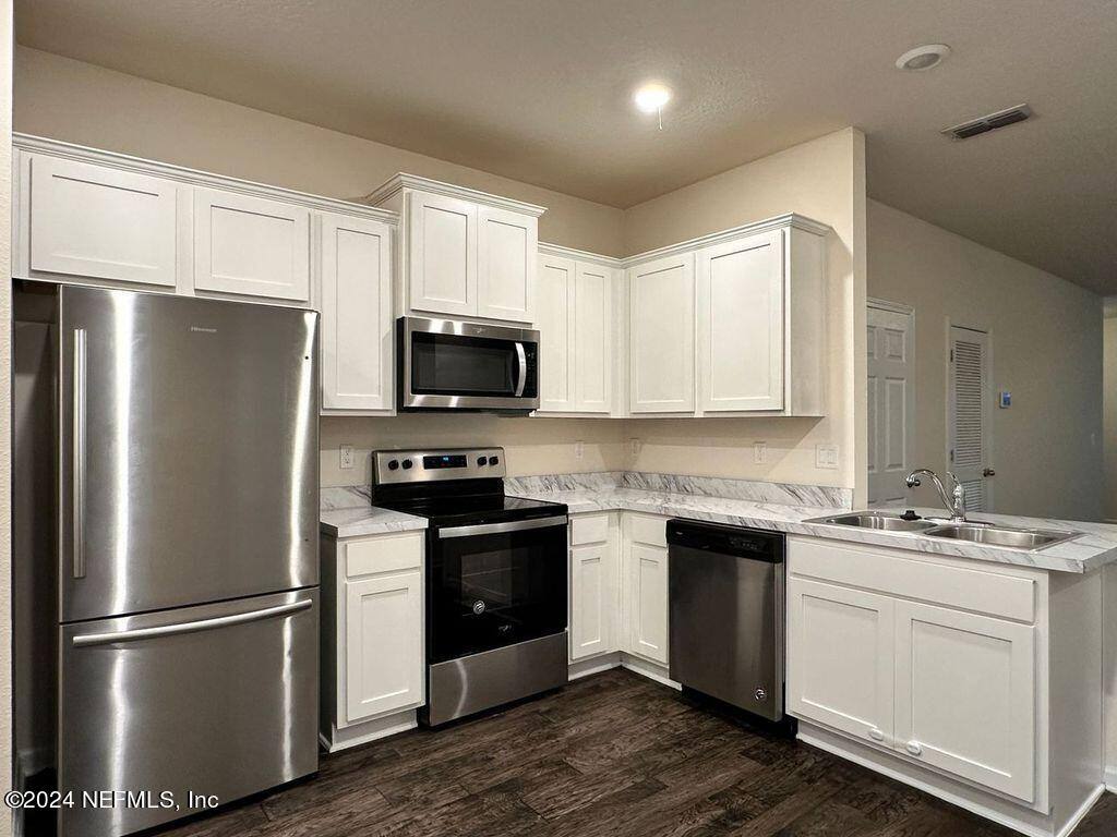 Townhouse for rent at 875 Capitol Parkway #875, Jacksonville, FL 32218