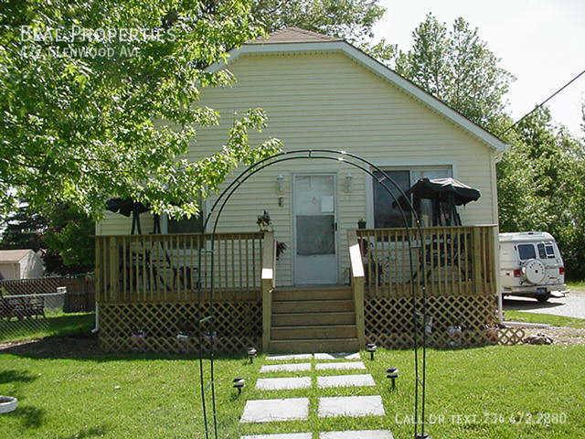 Apartment for rent at 427 Glenwood Ave, Ypsilanti, MI 48198