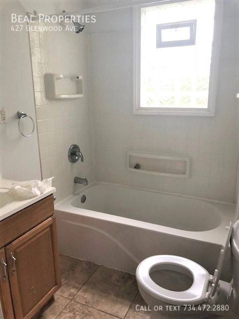 Apartment for rent at 427 Glenwood Ave, Ypsilanti, MI 48198