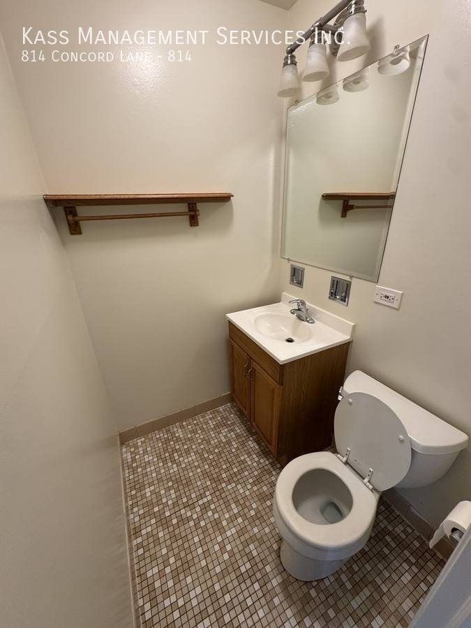 Townhouse for rent at 814 Concord Lane #814, Barrington, IL 60010