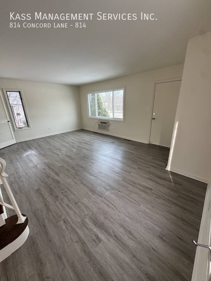 Townhouse for rent at 814 Concord Lane #814, Barrington, IL 60010