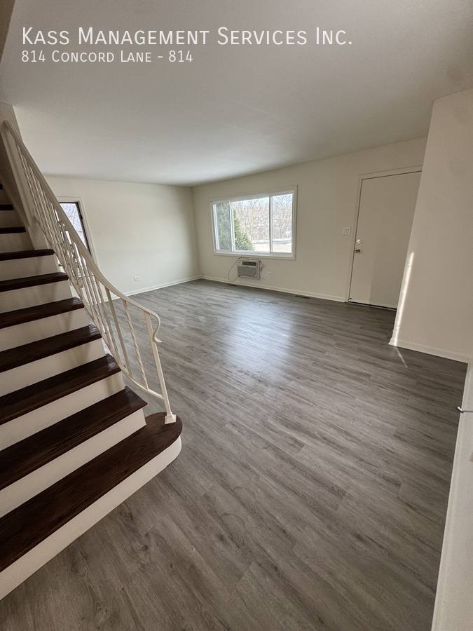 Townhouse for rent at 814 Concord Lane #814, Barrington, IL 60010