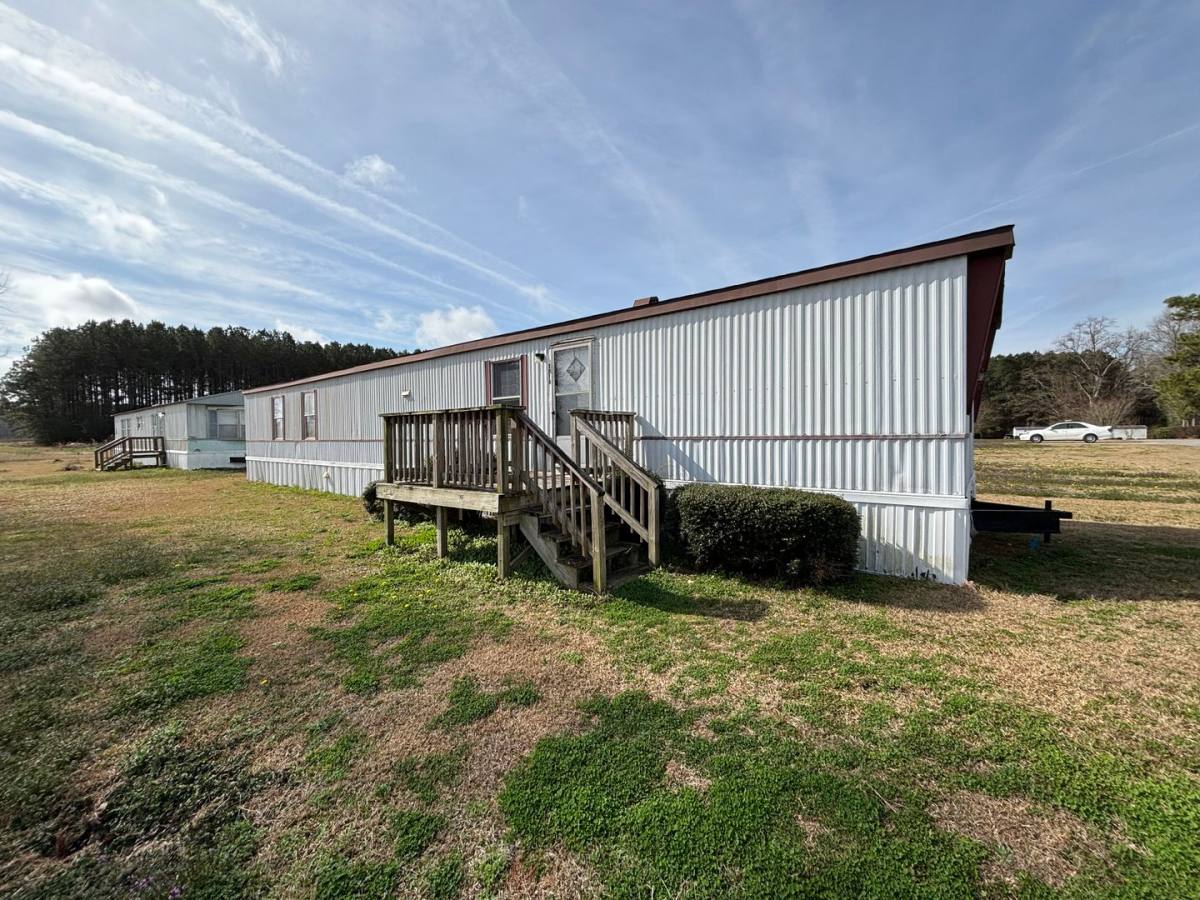 House for rent at 1514 Avalon Dr, Kinston, NC 28504