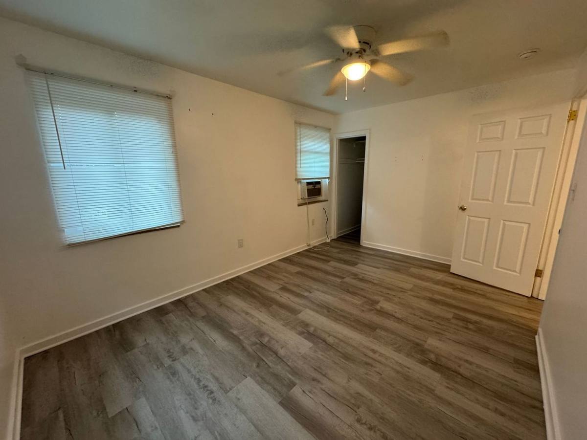 Townhouse for rent at 205 Holmes Dr, Pensacola, FL 32507