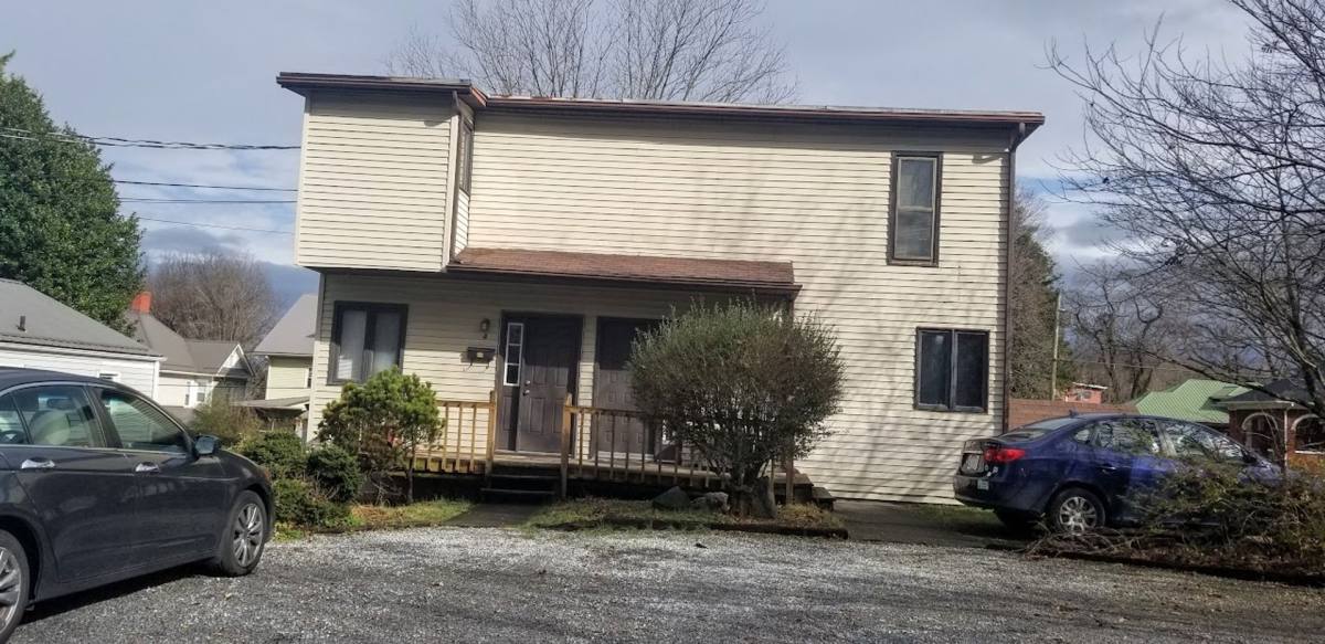 Apartment for rent at 1010 Buffalo St, Johnson City, TN 37604