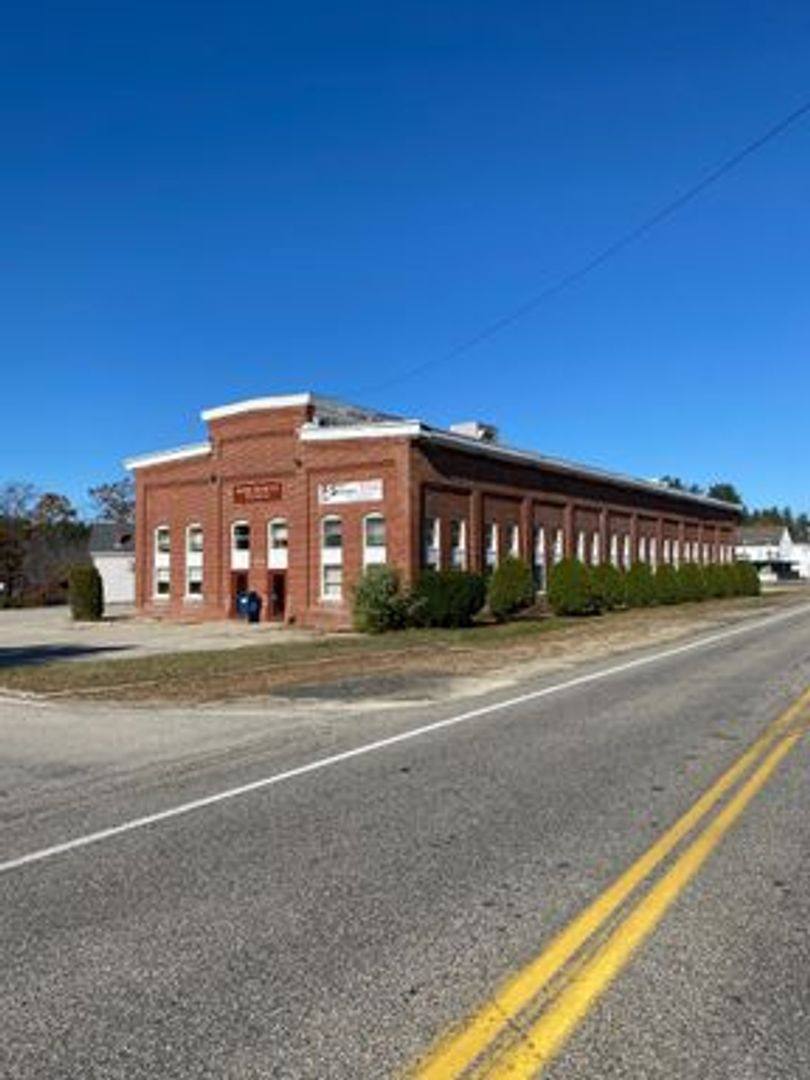 Apartment for rent at 1 Old Dover Rd, Rochester, NH 03867