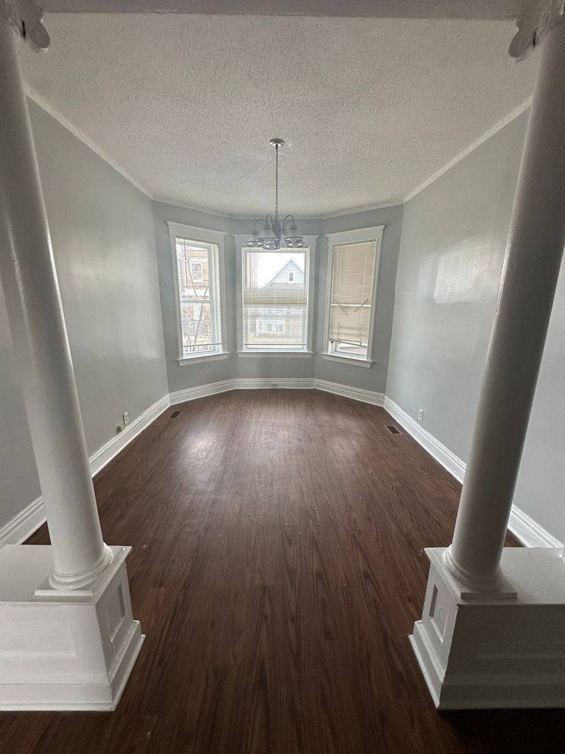 Apartment for rent at 4356 S Wells St, Chicago, IL 60609