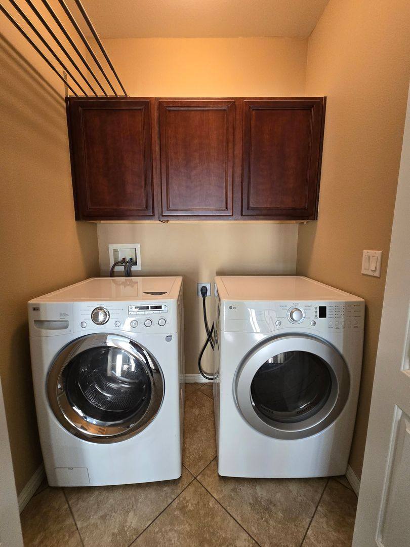 Townhouse for rent at 9152 Worsley Park Place, Las Vegas, NV 89145