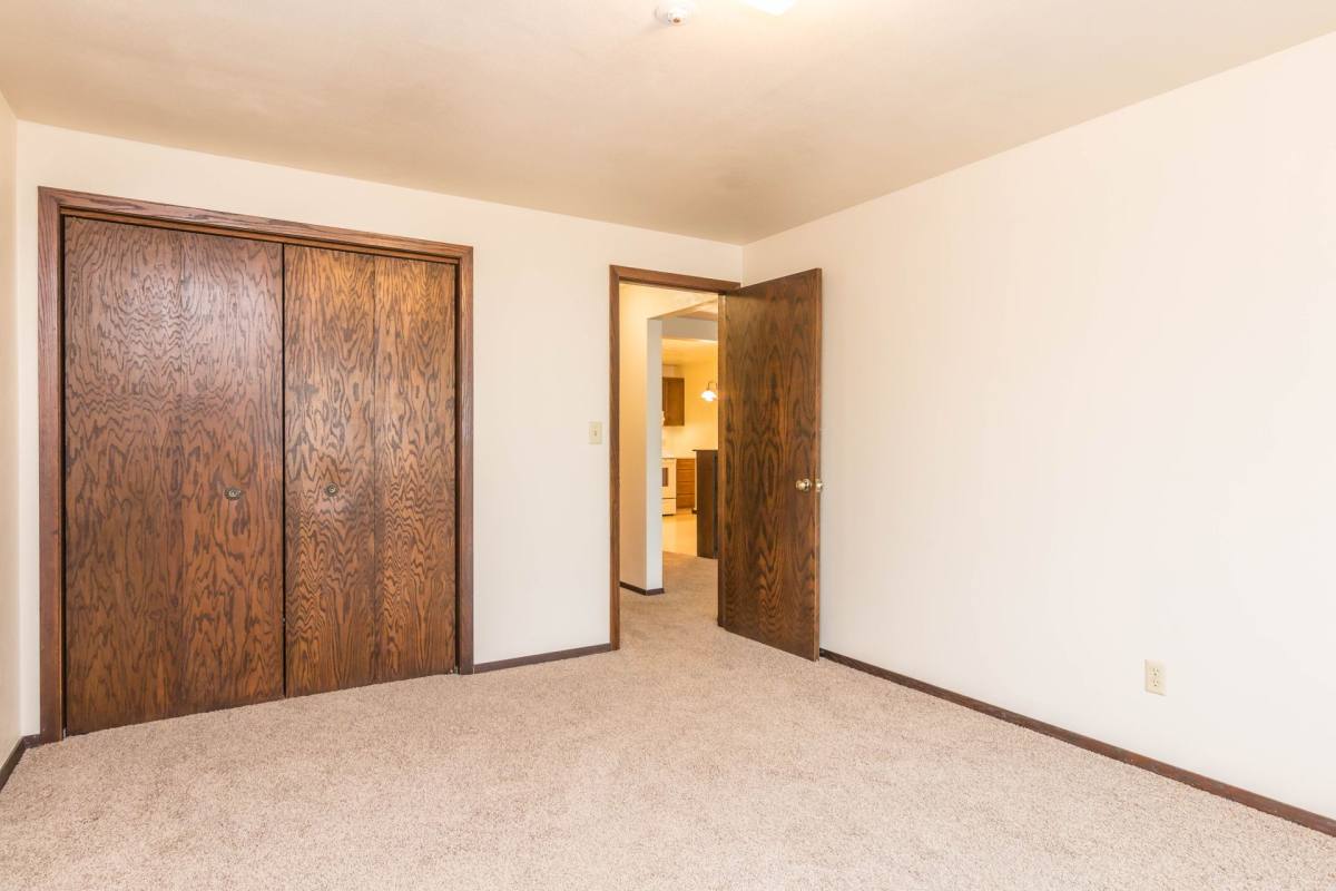 Apartment for rent at 708 S Prairie Ave, Sioux Falls, SD 57104