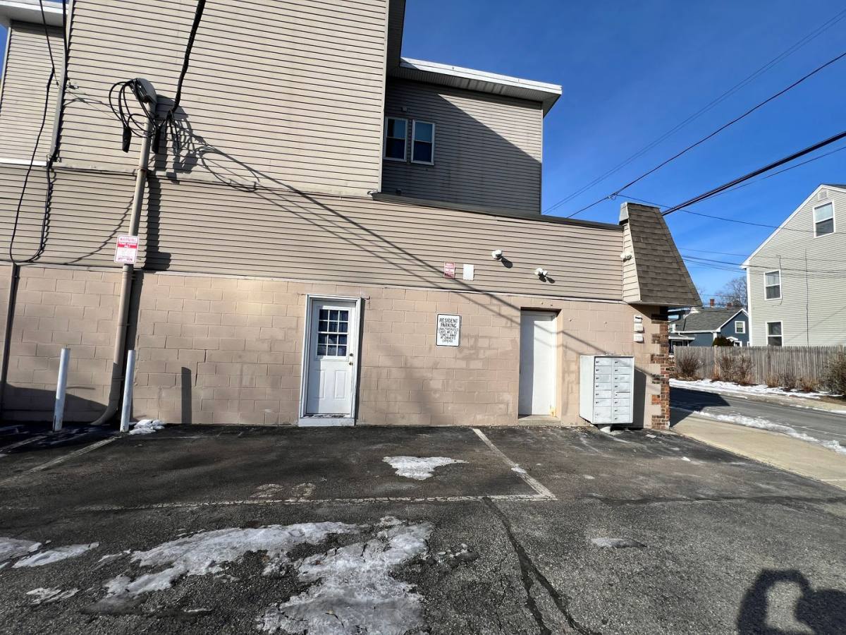 Apartment for rent at 166 Pine St, Attleboro, MA 02703