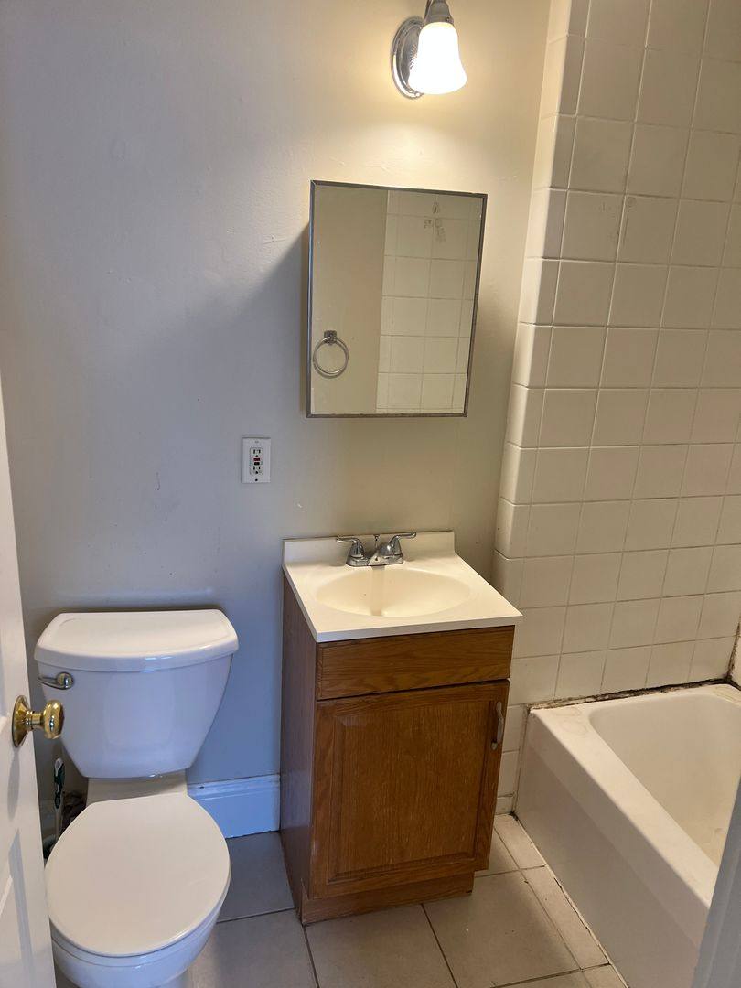 Apartment for rent at 166 Pine St, Attleboro, MA 02703