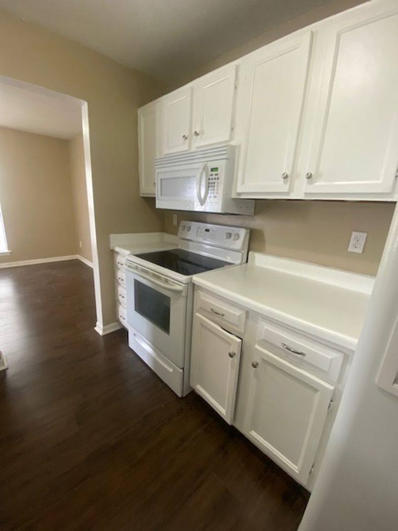 Townhouse for rent at 6227 Crest Green Rd, Birmingham, AL 35212